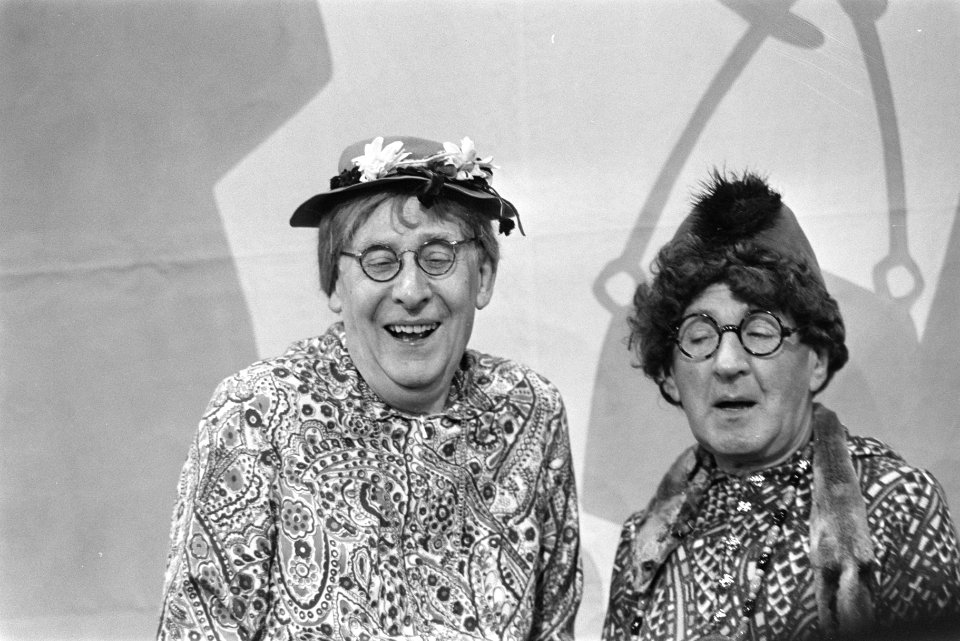 Willy Walden en Piet Muyselaar in Schouwburg Oppheus te Apeldoorn Snip en Sna, Bestanddeelnr 924-2962