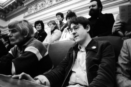 Wim Ullings op de publieke tribune in de Tweede Kamer, Bestanddeelnr 932-5166