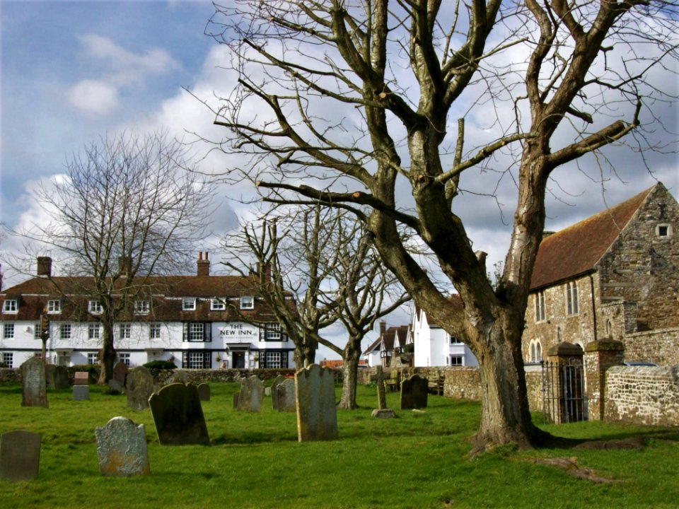 Winchelsea churchyard