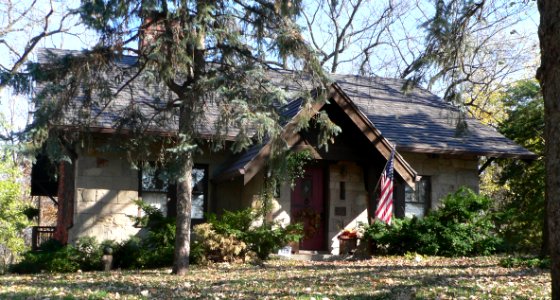 William E Gordon house (Bellevue, NE) from E 1