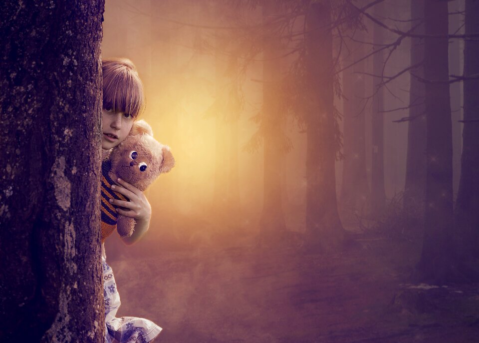 Outdoors lost girl in fantasy manipulation