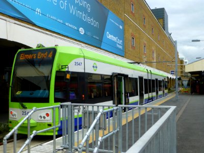 Wimbledon-Tramlink-Plat10a-2550-Plat10b-2567-P1390143 photo