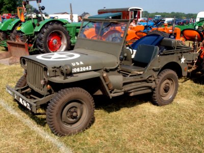 Willys-Ford jeep hoodno USA 2062042