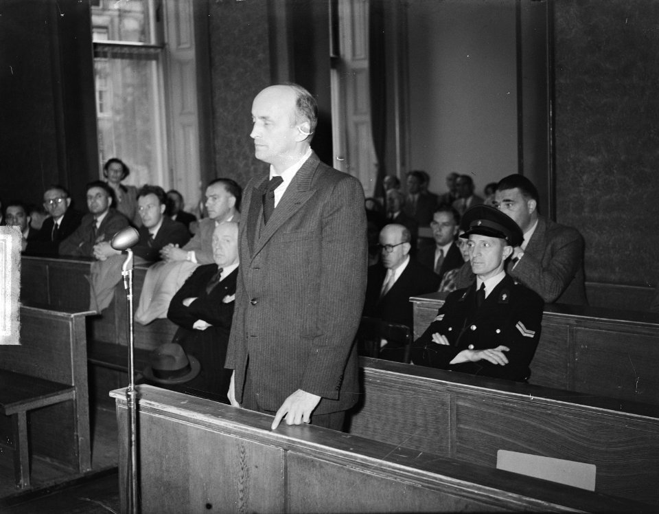 Willy Lages, gewezen chef van de Amsterdamse Sicherheitsdienst, tijdens een zitt, Bestanddeelnr 903-4963