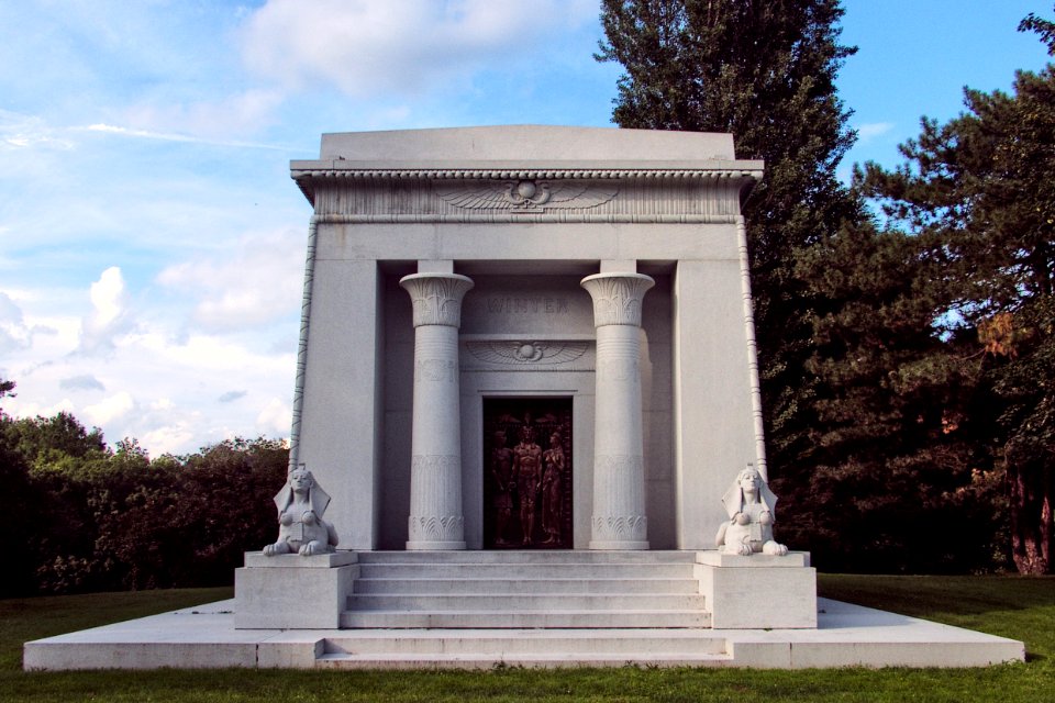 Winter Mausoleum, Allegheny Cemetery, 2015-07-20, 03