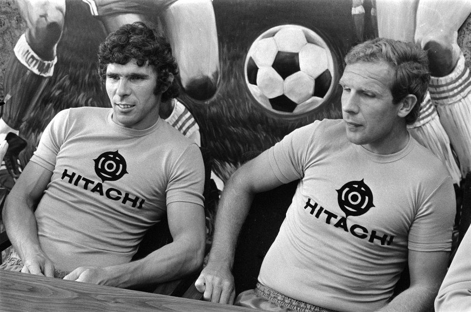 Wim van Hanegem naar AZ 1967 , vlnr tijdens persconferentie Wim van Hanegem, Bestanddeelnr 928-7393