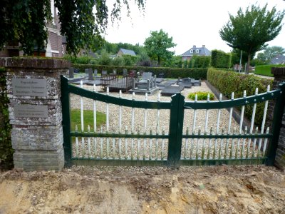 Winssen (Beuningen Gld) NH kerkhof toegangshek