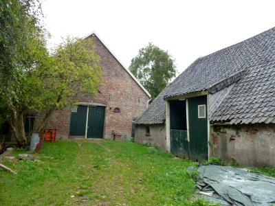 Winssen (Beuningen Gld) boerderijcomplex Betenlaan 1 schuren