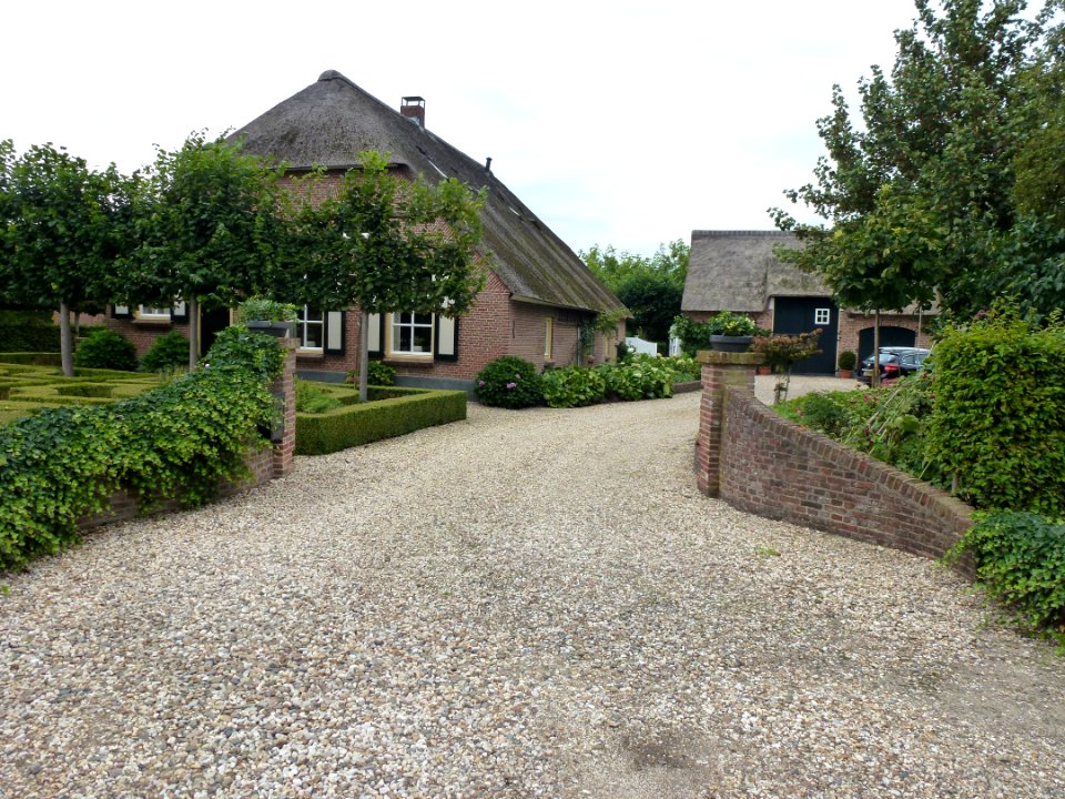 Winssen (Beuningen Gld) boerderij Molenstraat 26 overzicht