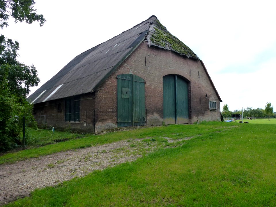 Winssen (Beuningen Gld) schuur Leegstraat 14a (01)