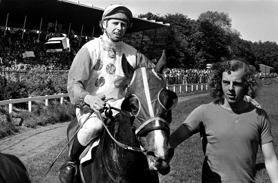 Winnaar Speedy Gonzales met Swärd na afloop, Bestanddeelnr 927-9773