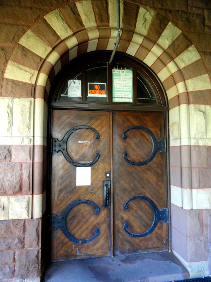 Winn Memorial Library - Woburn, MA - DSC02875