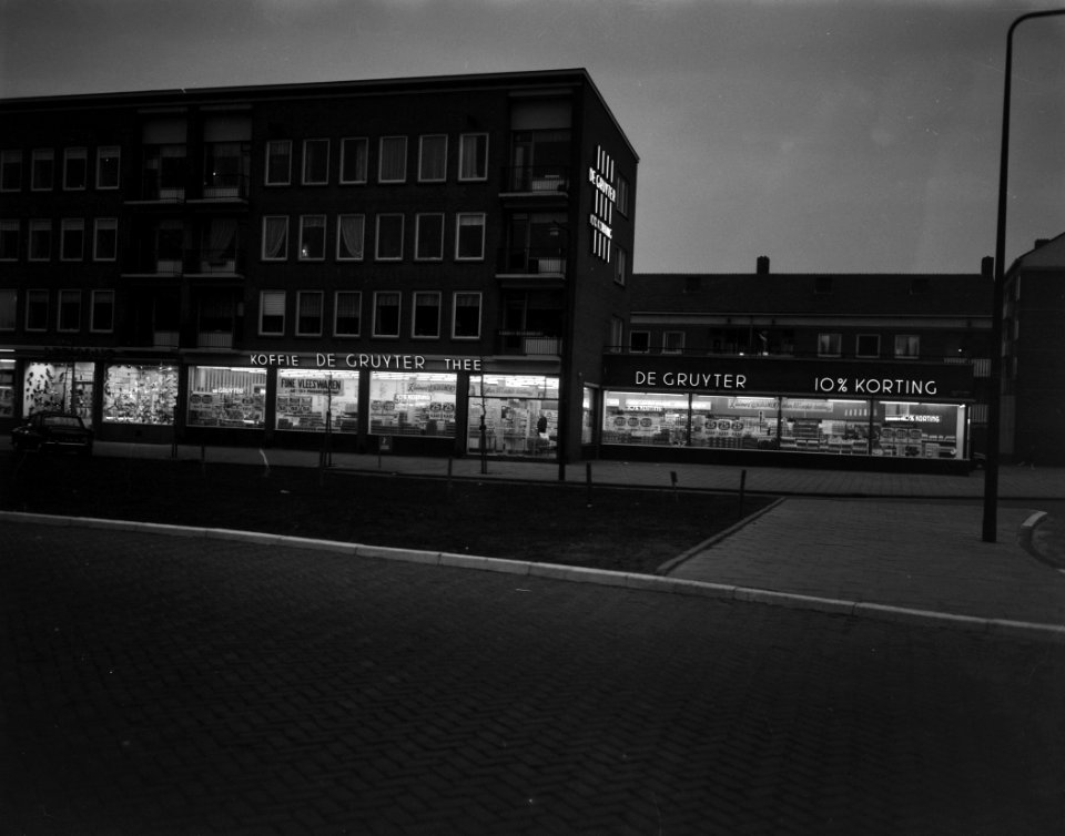 Winkel De Gruijter aan de Johan Huizingalaan 176 te Amsterdam, Bestanddeelnr 916-1037