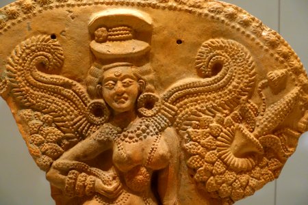 Winged female deity, Chandraketugarh, India, 2nd-1st century BC, terracotta, view 2 - Ethnological Museum, Berlin - DSC01685