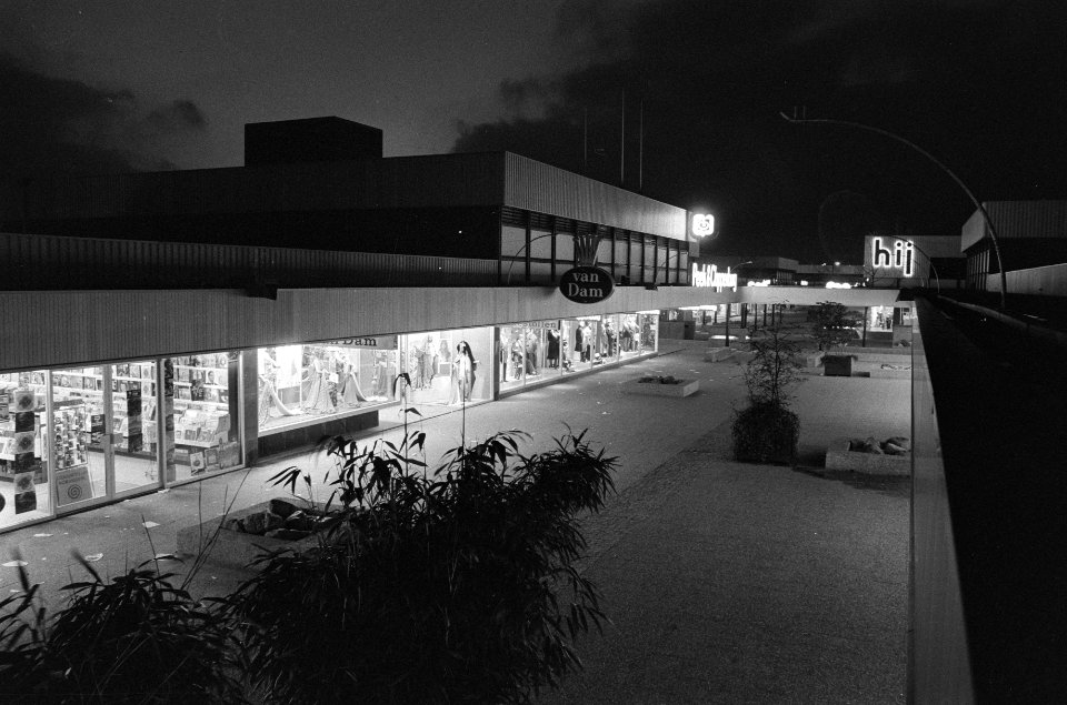 Winkelcentrum Buikslotermeerplein, Amsterdam Noord, Bestanddeelnr 925-0711