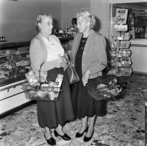 Winkel De Gruyter (opdracht De Gruyter ), reportage, Bestanddeelnr 914-2705