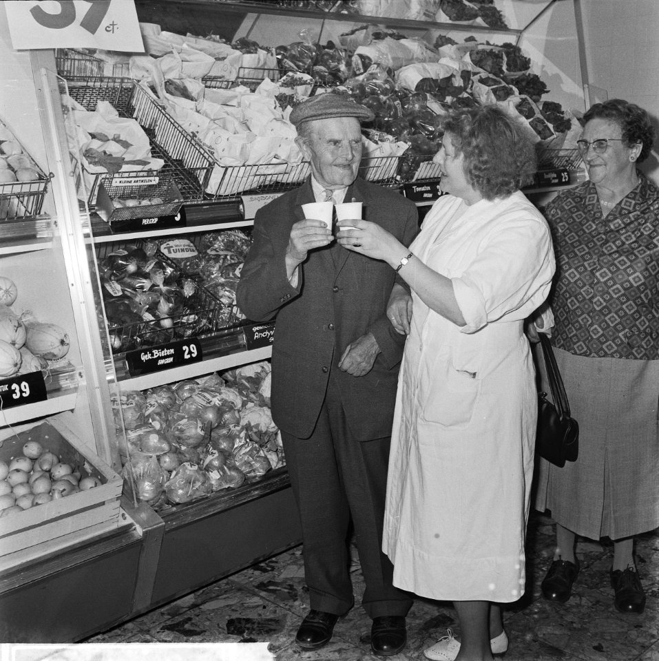 Winkel De Gruyter (opdracht De Gruyter ), reportage, Bestanddeelnr 914-2704