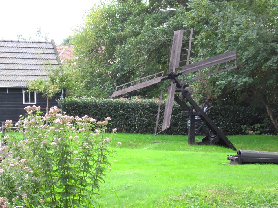Windmill (Tjasker) Giethoorn, the Netherlands