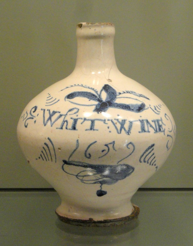 Wine Bottle, dated 1659, London, tin-glazed earthenware - Gardiner Museum, Toronto - DSC01240