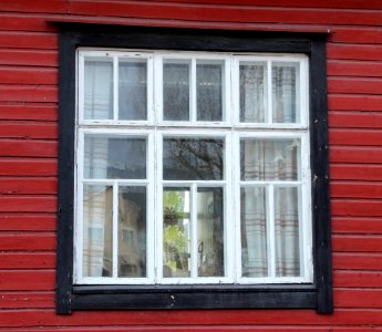 Windows Oulu Market Square 20140418