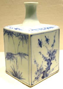 Wine bottle from Korea, 17th century, porcelain , Dayton Art Institute
