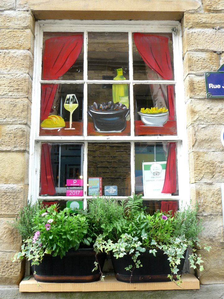 Windows in Skipton 05
