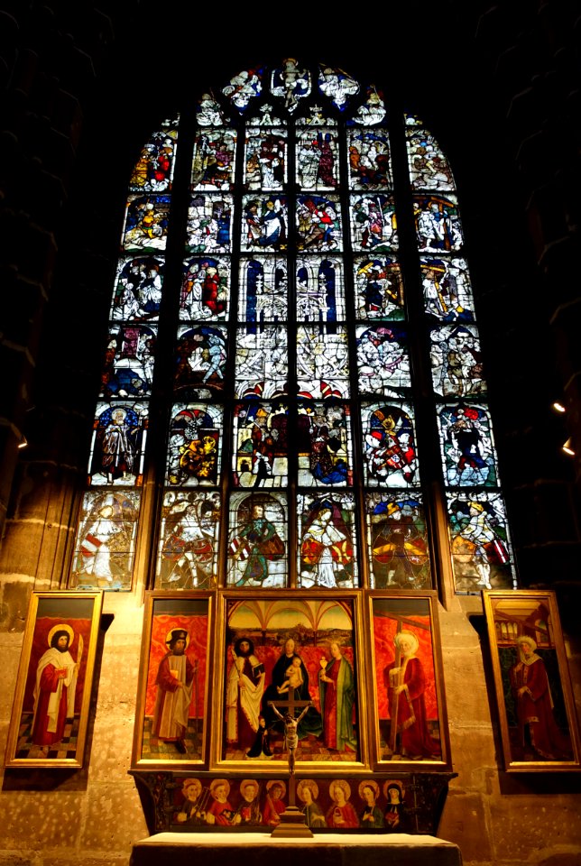 Window - St. Lorenz church - Nuremberg, Germany - DSC01698