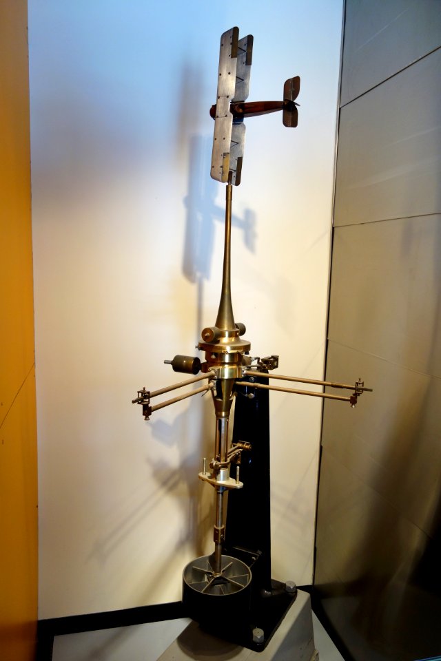 Wind Tunnel Balance, Cambridge Scientific Instrument Co., Ltd., 1913 - MIT Museum - DSC03691