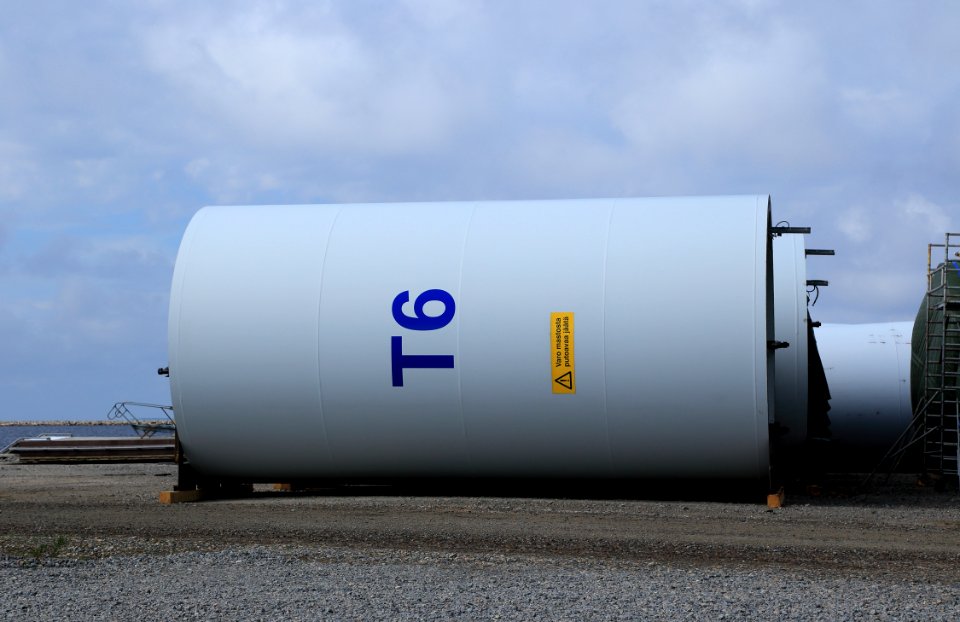 Wind turbine parts Kemi 20160727 03