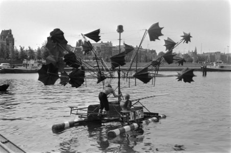 Wind Art Project (WAP) van graficus Albert Mastenbroek getoond achter Scheepvaar, Bestanddeelnr 928-7313