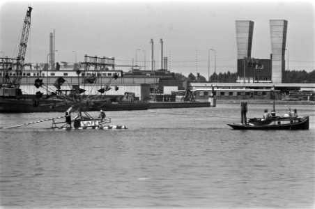 Wind Art Project (WAP) van graficus Albert Mastenbroek getoond achter Scheepvaar, Bestanddeelnr 928-7314