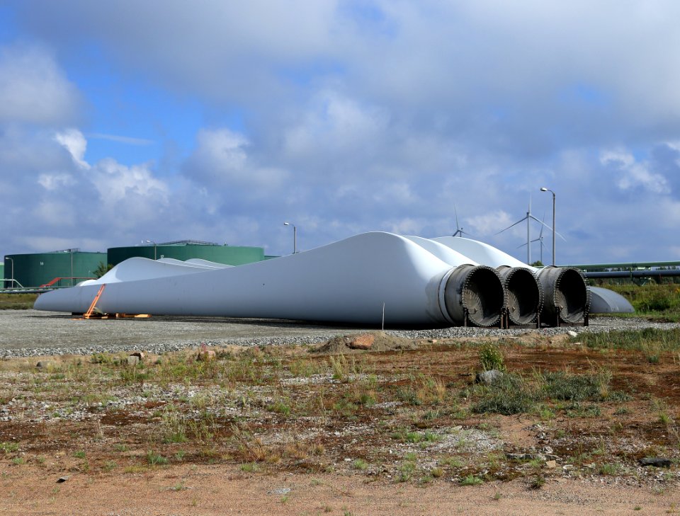 Wind turbine parts Kemi 20160727 04