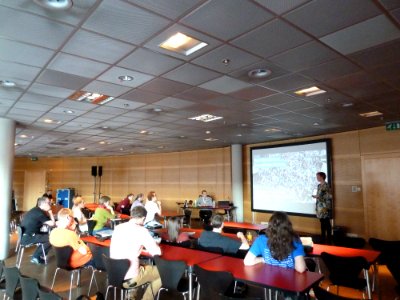WikiCon 2014-Raum Apfel-Freitag-Das Wikiversum. Unendliche Weiten (1)