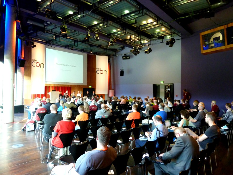 WikiCon 2014-Podiumsdiskussion im Festsaal-Wikipedia & Wissenschaft (4)