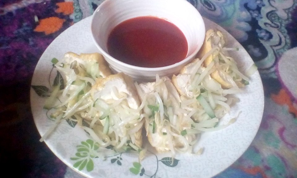 WikiFarazi-Tauhu sumbat dengan sambal cili