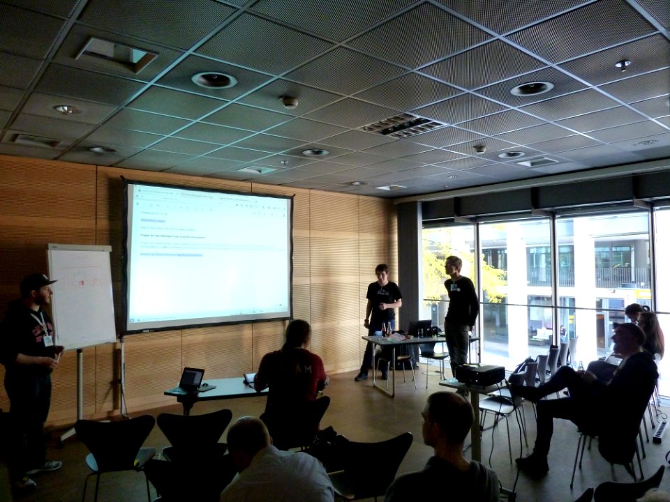 WikiCon 2014-Raum Birne-Freitag-Fragen an das Wikidata-Team
