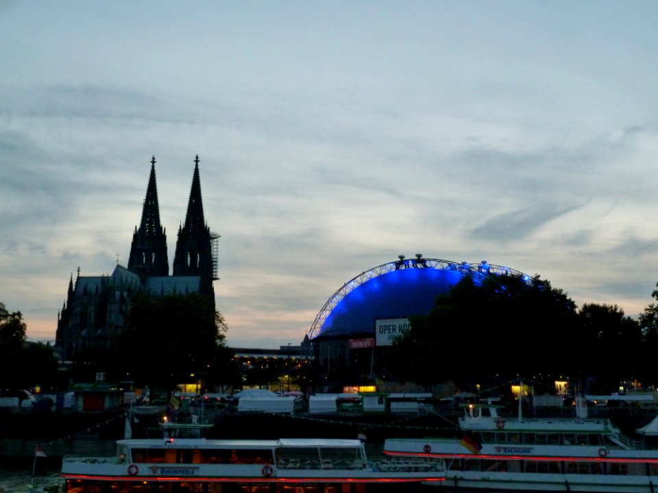 WikiCon 2014-Köln gesehen vom Rhein (2)