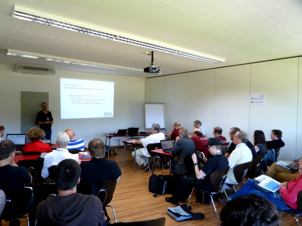 WikiCon 2014-Raum Broccoli-Freitag-Wiki ist mehr als Wikipedia. Neue Perspektiven der Wiki-Revolution (2)