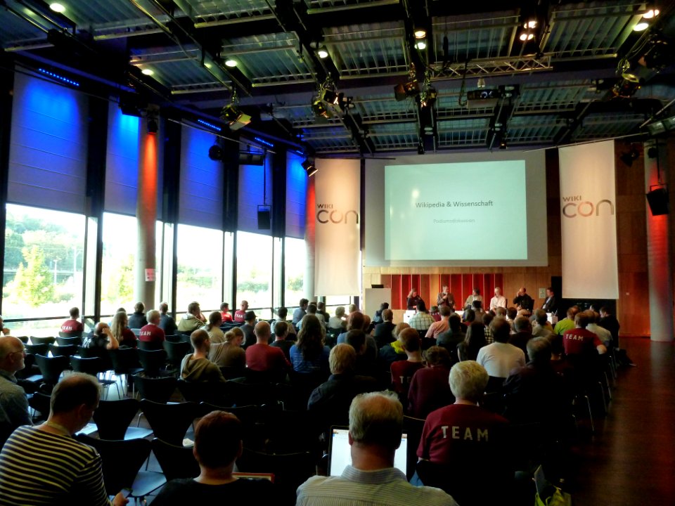 WikiCon 2014-Podiumsdiskussion im Festsaal-Wikipedia & Wissenschaft (3)