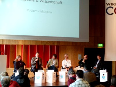 WikiCon 2014-Podiumsdiskussion im Festsaal-Wikipedia & Wissenschaft (6)