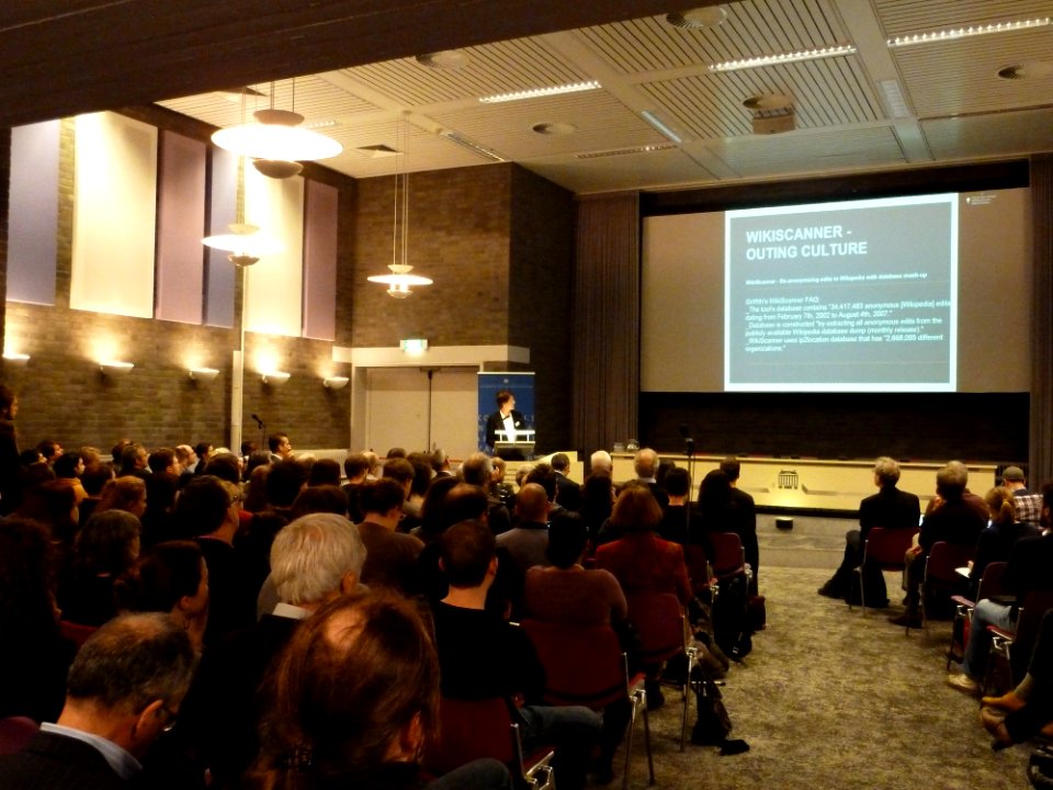 Wikipedia symposium - Wikipedia as a research tool - 15 January 2015 (7)