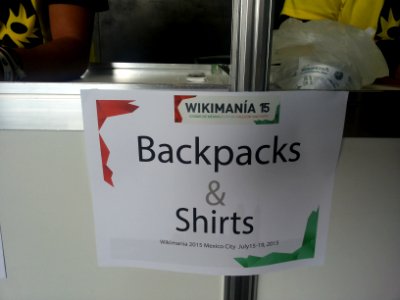 Wikimania 2015-Wednesday-Sign of backpack-shirt-desk