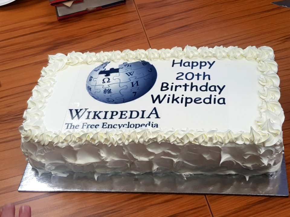 Wikipedia 20th Birthday Cake3 at Wikipedia Conference Hokitika 2021