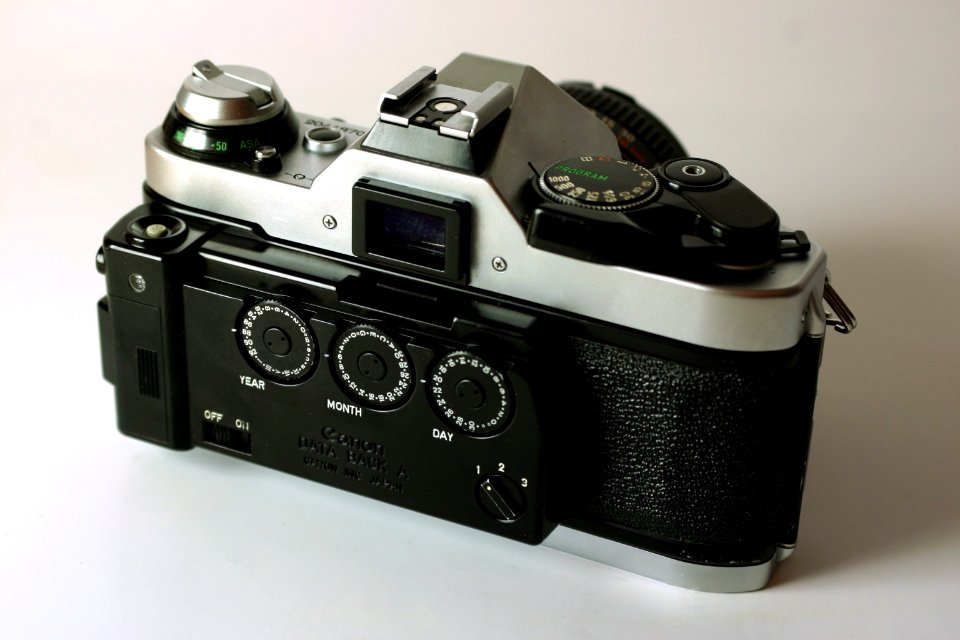 Wikicomons canon databack 1