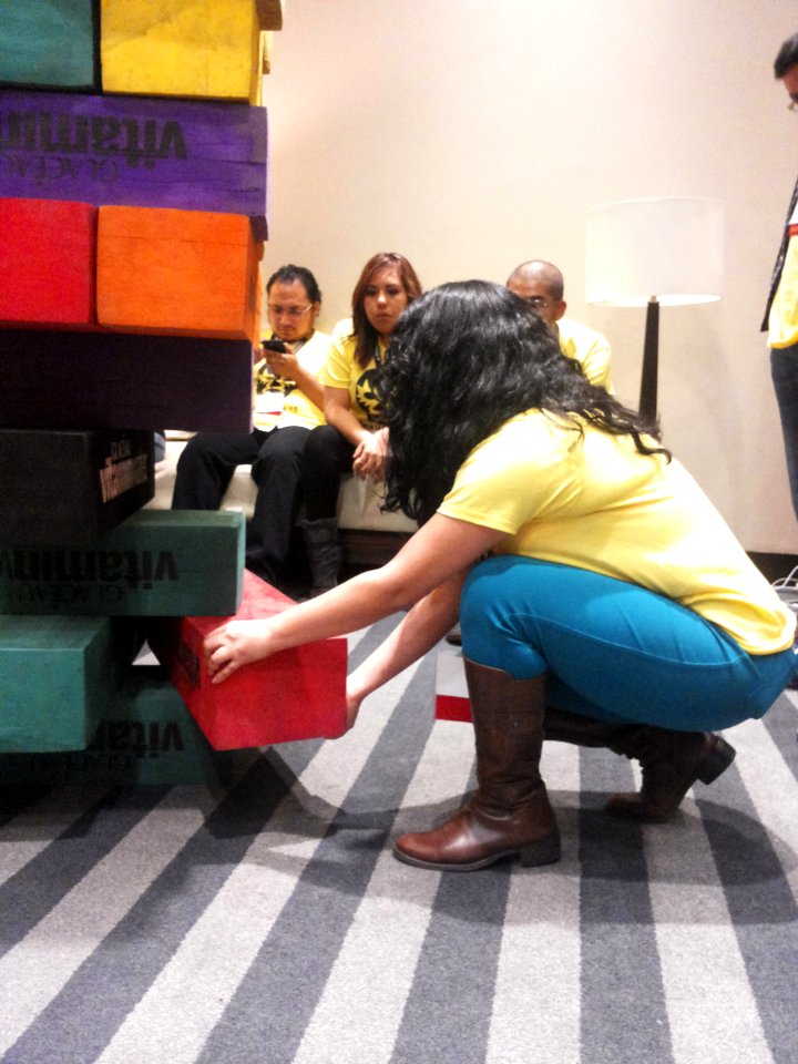 Wikimania 2015-Wednesday-Volunteers play Weasel-Jenga (16)