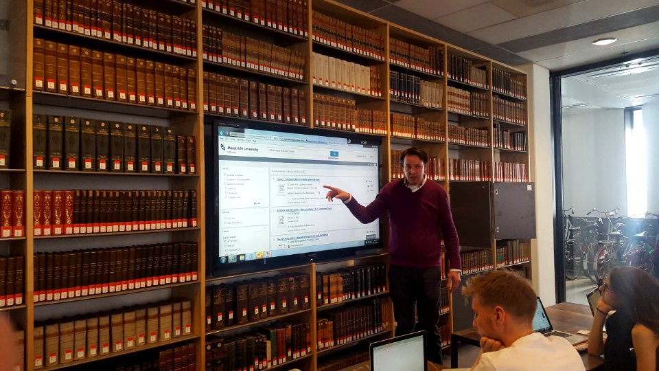 Wikipedia course at Maastricht University College, FPN Historical Book Review, 10 May 2017 (3)