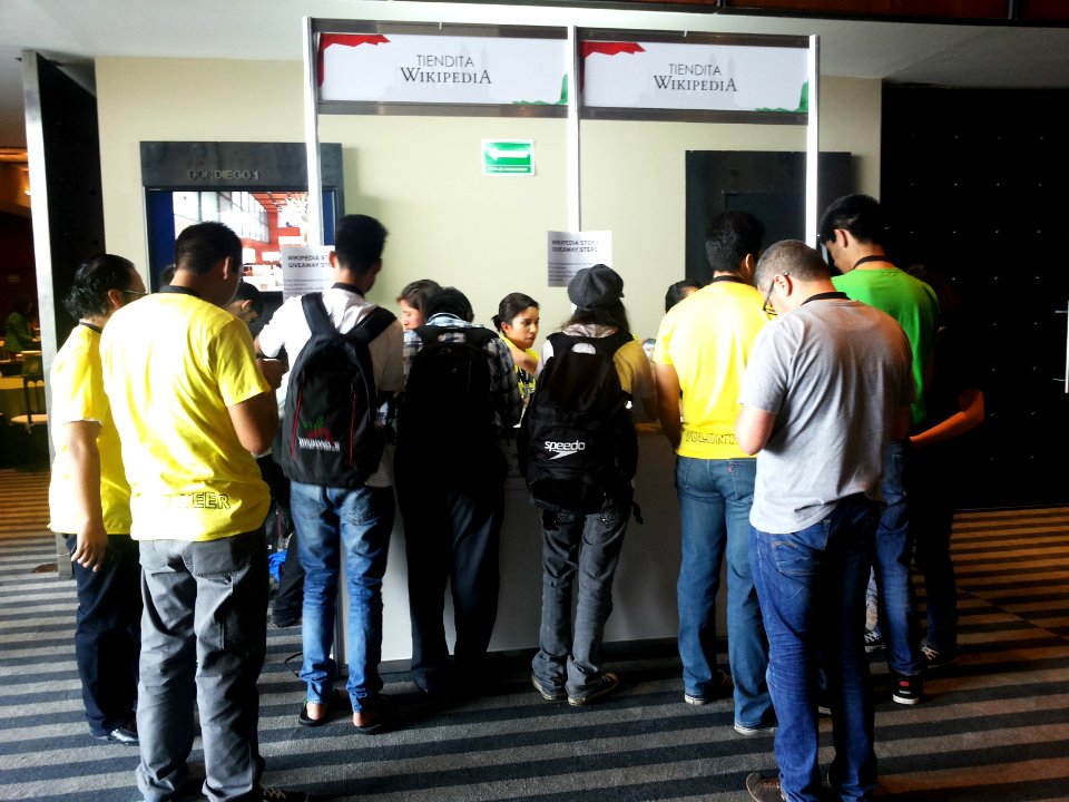 Wikimania 2015-Thursday-Wikipedia store (4)