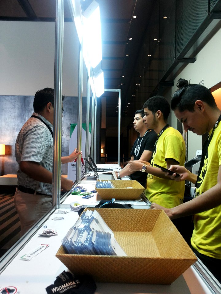 Wikimania 2015-Wednesday-Registration desk (3)