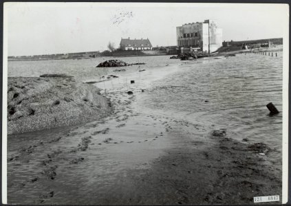 Wieringermeer, inundatie en wederopbouw. Gemaal Lely nabij Medemblik na de inund, Bestanddeelnr 124-0847