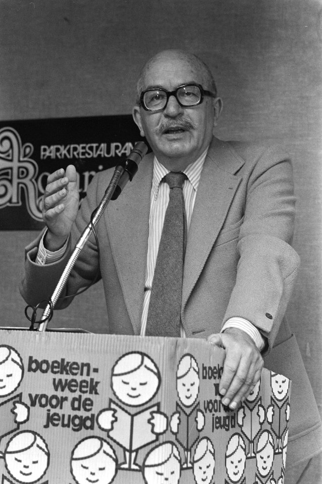 Willem Nagel tijdens zijn toespraak, Bestanddeelnr 931-6942
